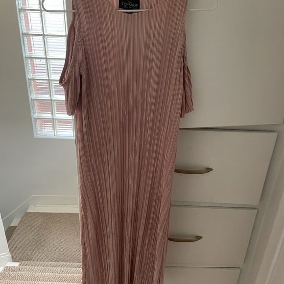 Top shop cold shoulder pleated dress - Picture 2 of 6